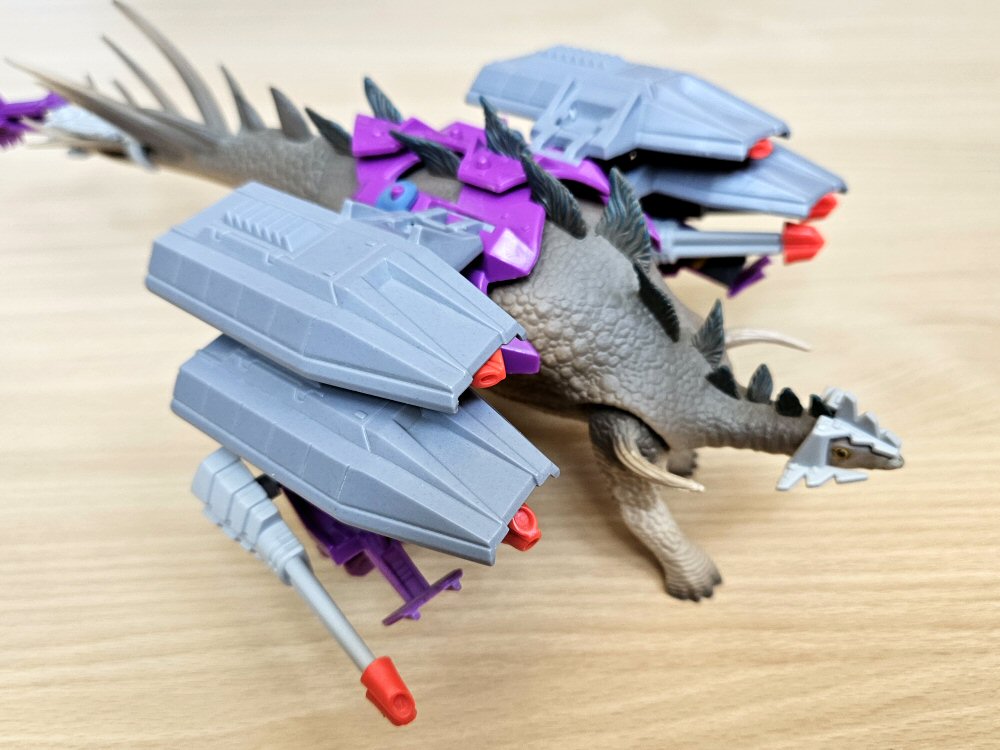 Dino-Riders Kentrosaure avec Krok